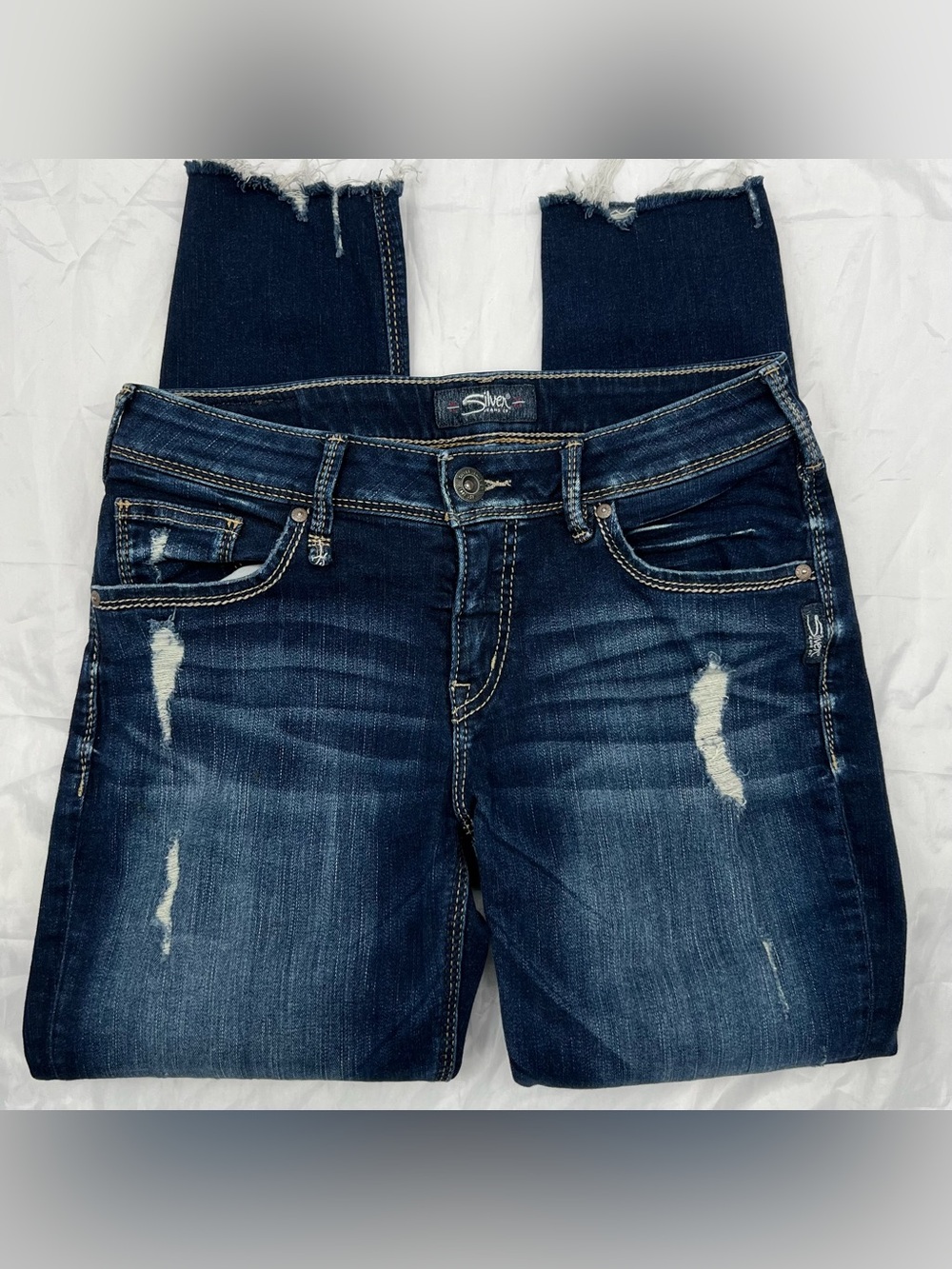 J074 Silver Jeans Women's W29/L27 Dark Indigo Distressed Skinny Jeans